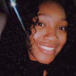 Meet your Posher, Carol